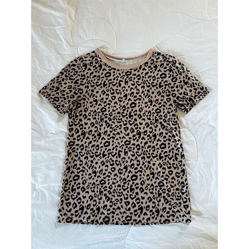 Women’s Small Leopard print T-Shirt